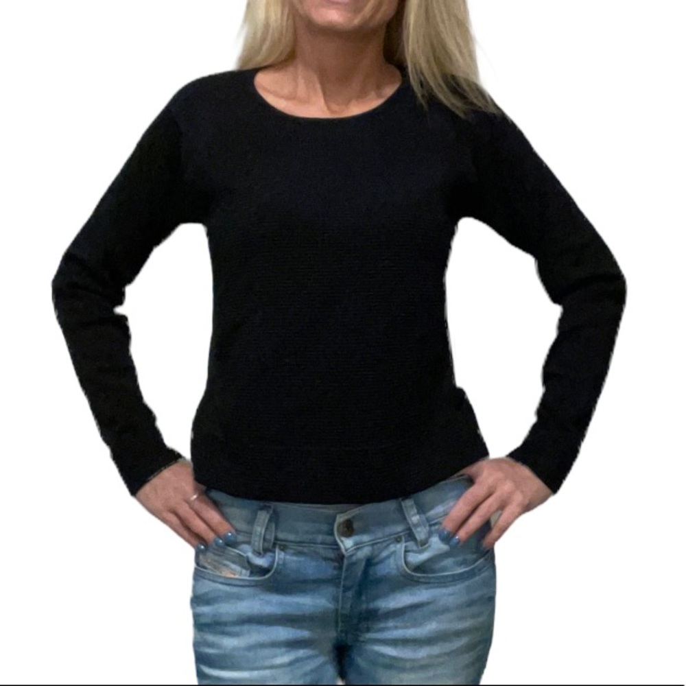 NWT Parker Black Contrasting Lightweight Knit Top/Sweater - Picture 1 of 9